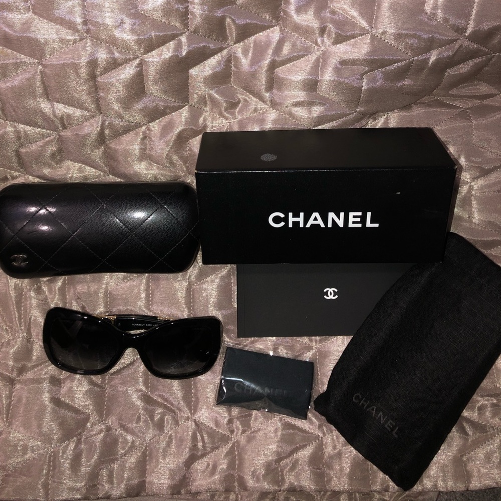 EXCELLENT CONDITION | Chanel Sunglasses